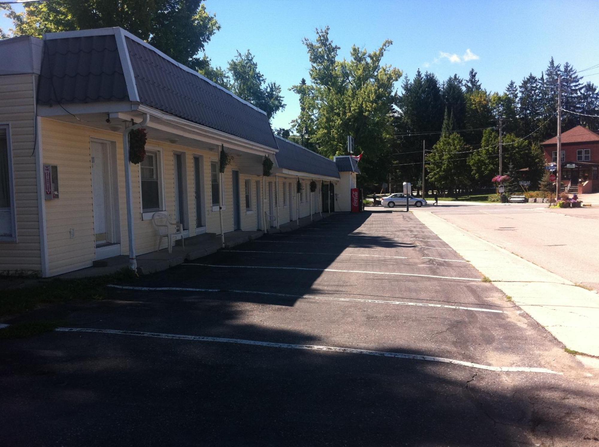 Bracebridge Inn Exterior photo