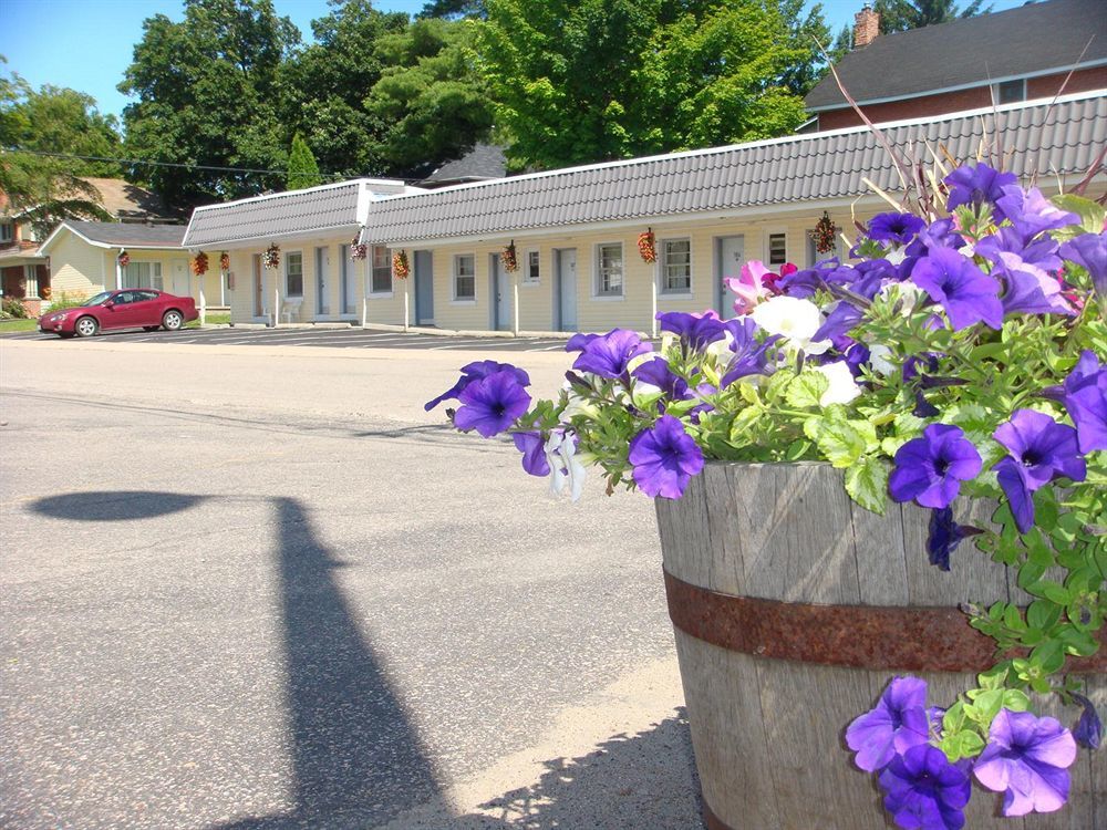 Bracebridge Inn Exterior photo