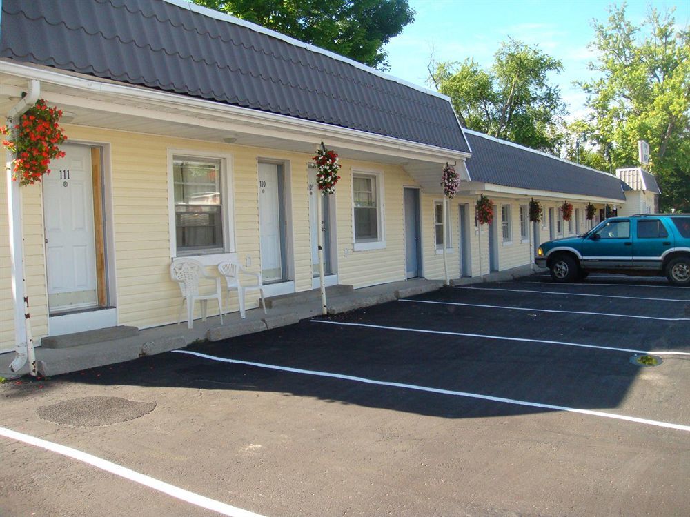 Bracebridge Inn Exterior photo